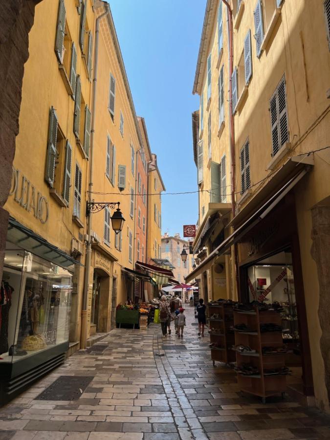 Studio Hyeres -Rue Pietonne Climatisation Lit 160 Tout Equipe - Sabrina Екстер'єр фото